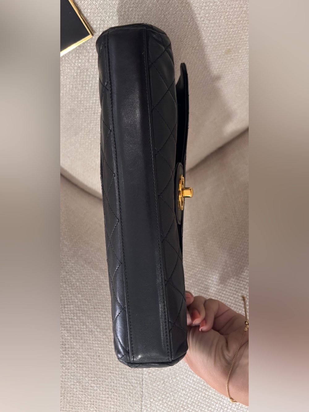 Authentic CHANEL single flap black lambskin 24k gold hardware clutch - Picture 9 of 13